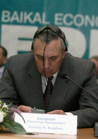 см